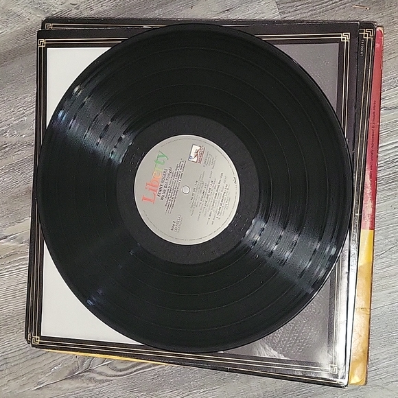 ❤️‍🔥$8 or 2/$15❤️‍🔥Kenny Rogers We've Got Tonight - Picture 4 of 4